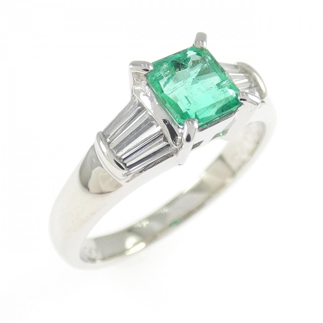 PT900 エメラルド リング 0.46CT