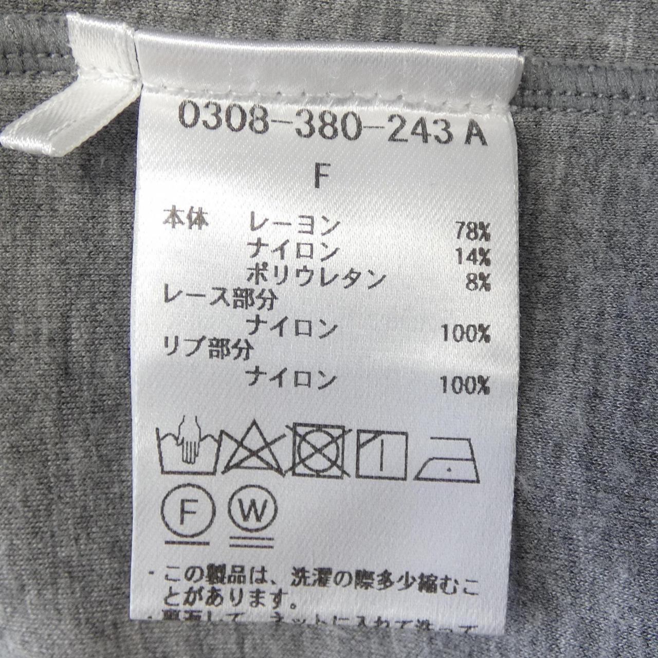 ソブ SOV. トップス