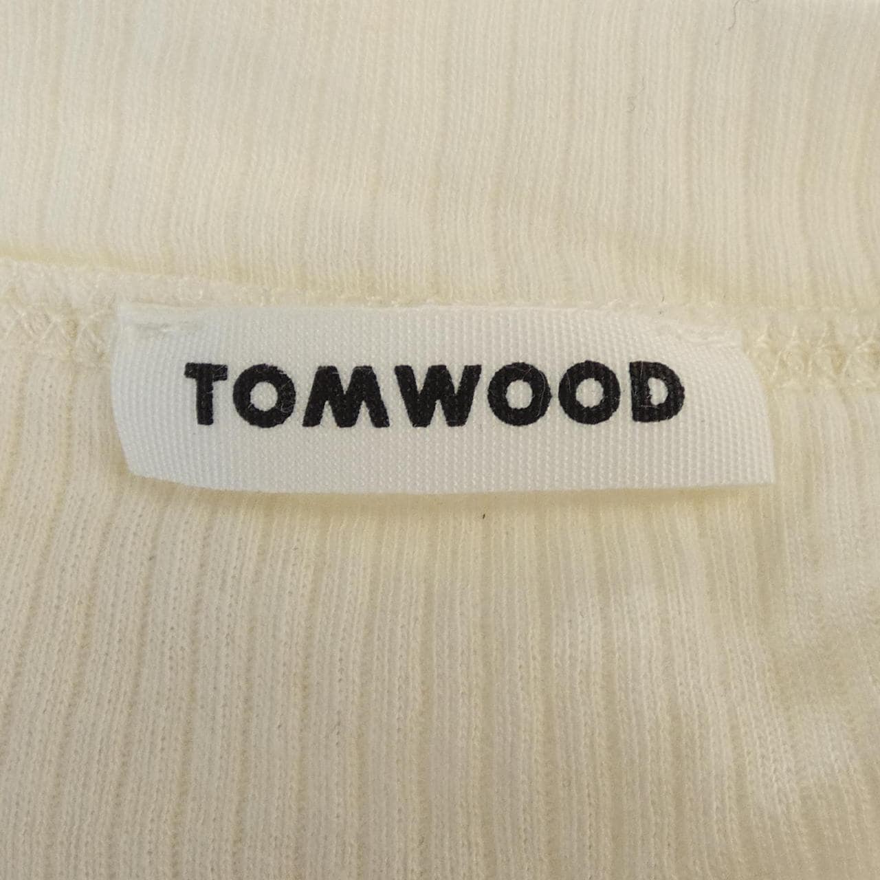 トムウッド TOMWOOD Tシャツ