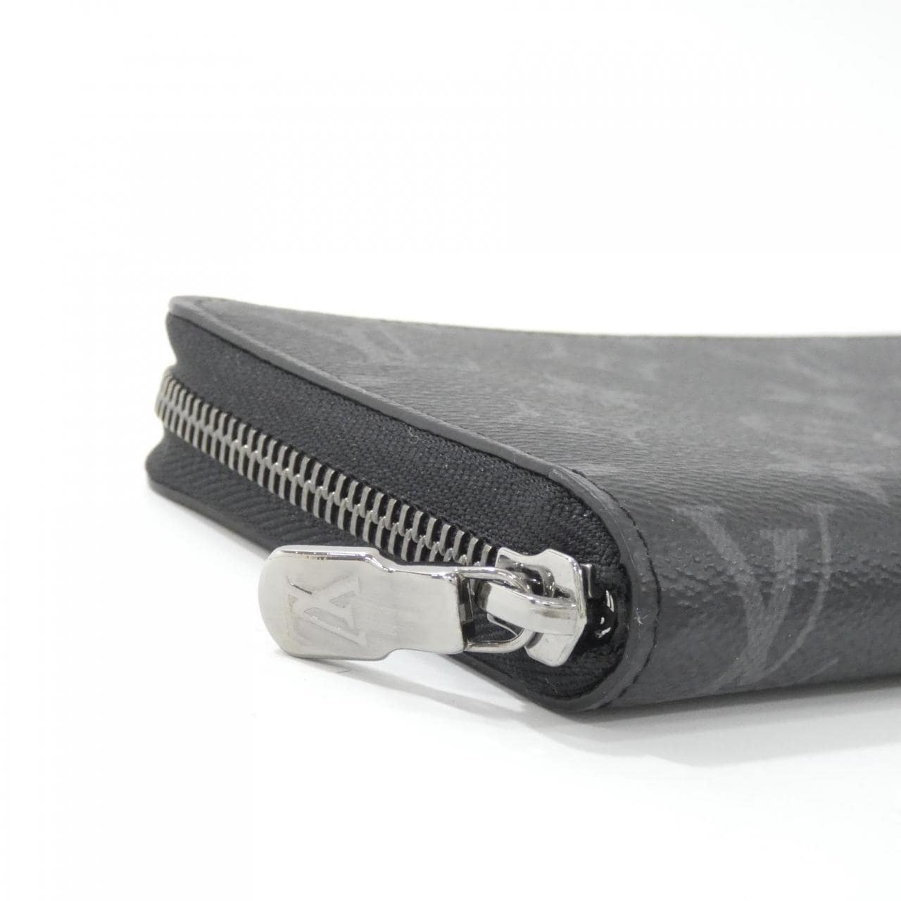 ルイヴィトン モノグラム エクリプス ジッピー ウォレット ホリゾンタル M11611 財布