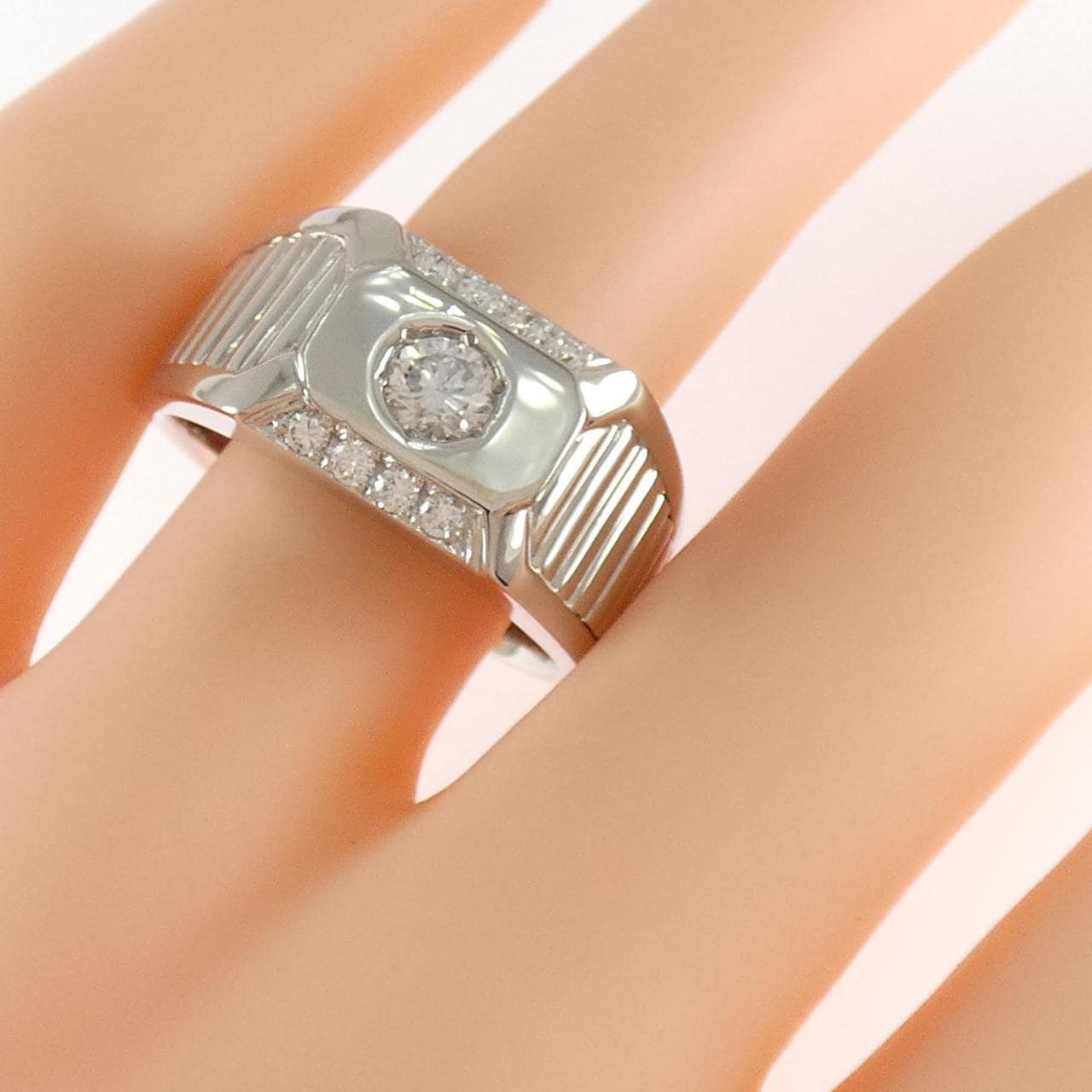 PT900 ダイヤモンド リング 0.31CT