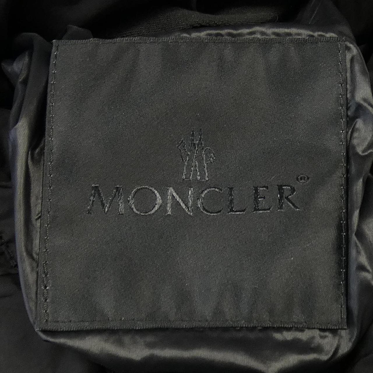 モンクレール MONCLER ダウンジャケット