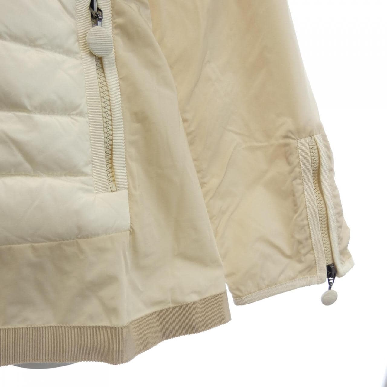 モンクレール MONCLER ダウンジャケット