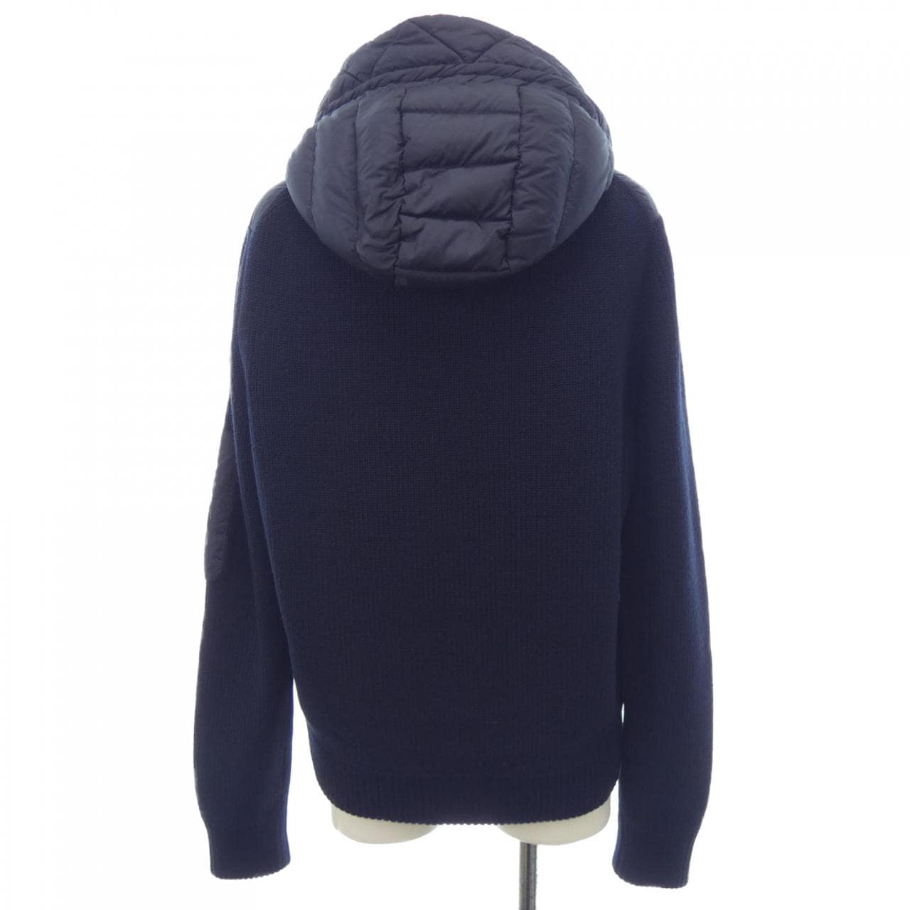 モンクレール MONCLER ダウンジャケット