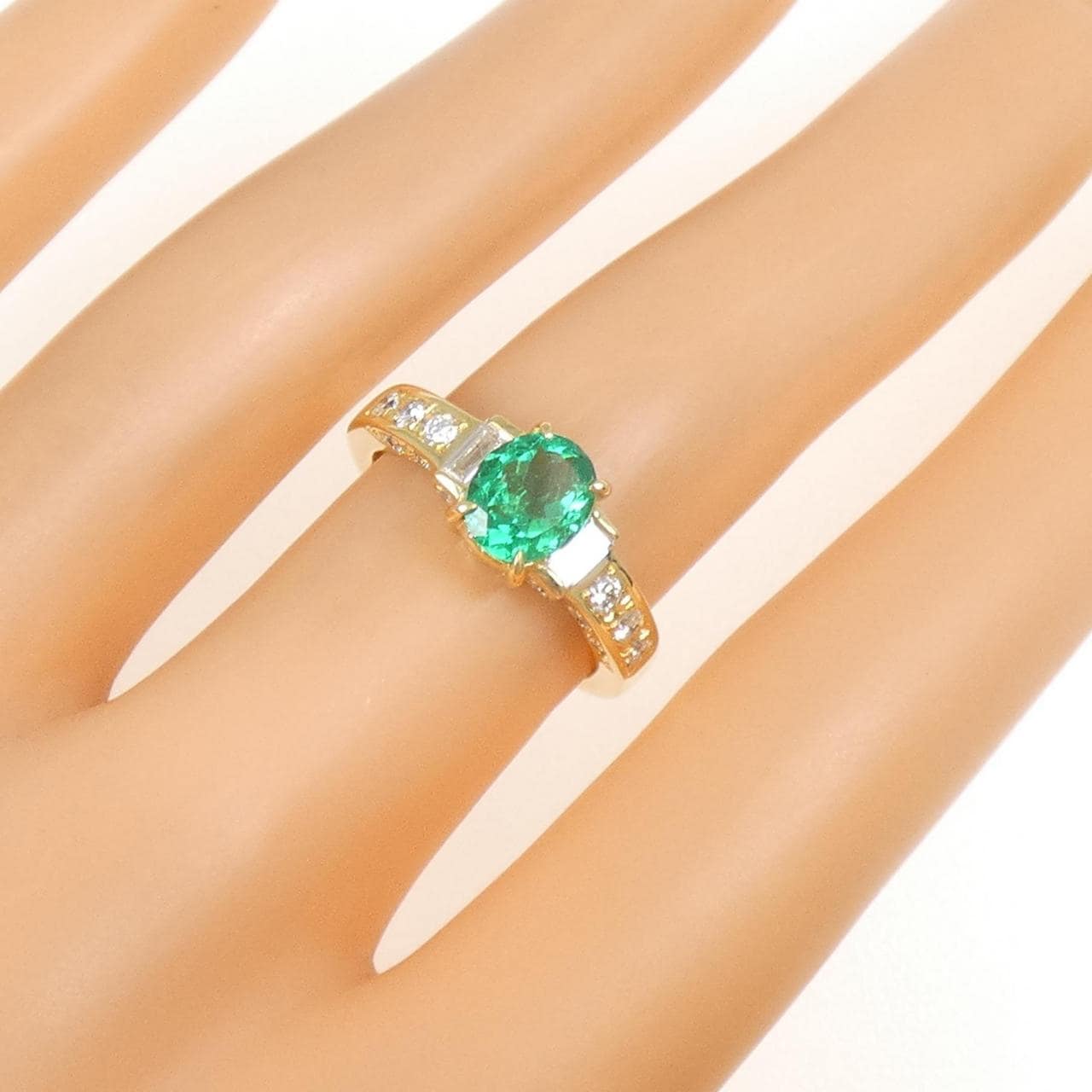 K18YG エメラルド リング 0.77CT