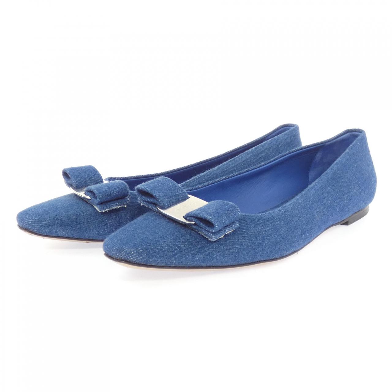 フェラガモ FERRAGAMO フラットシューズ