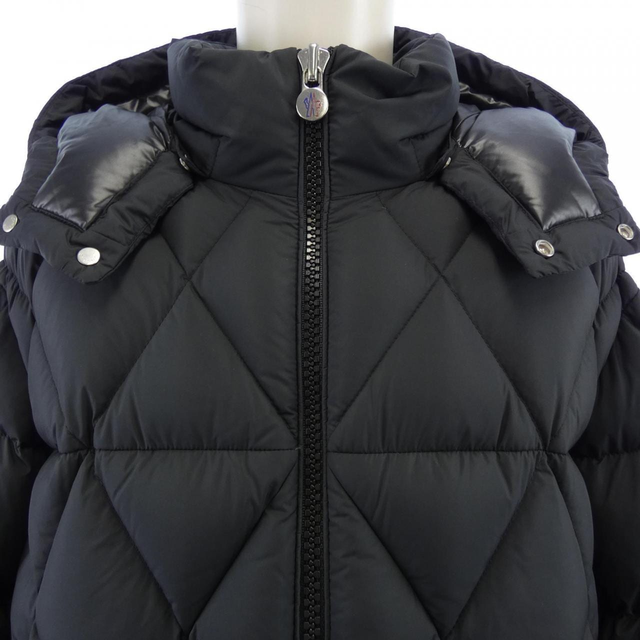 モンクレール MONCLER AVEROLE ダウンジャケット