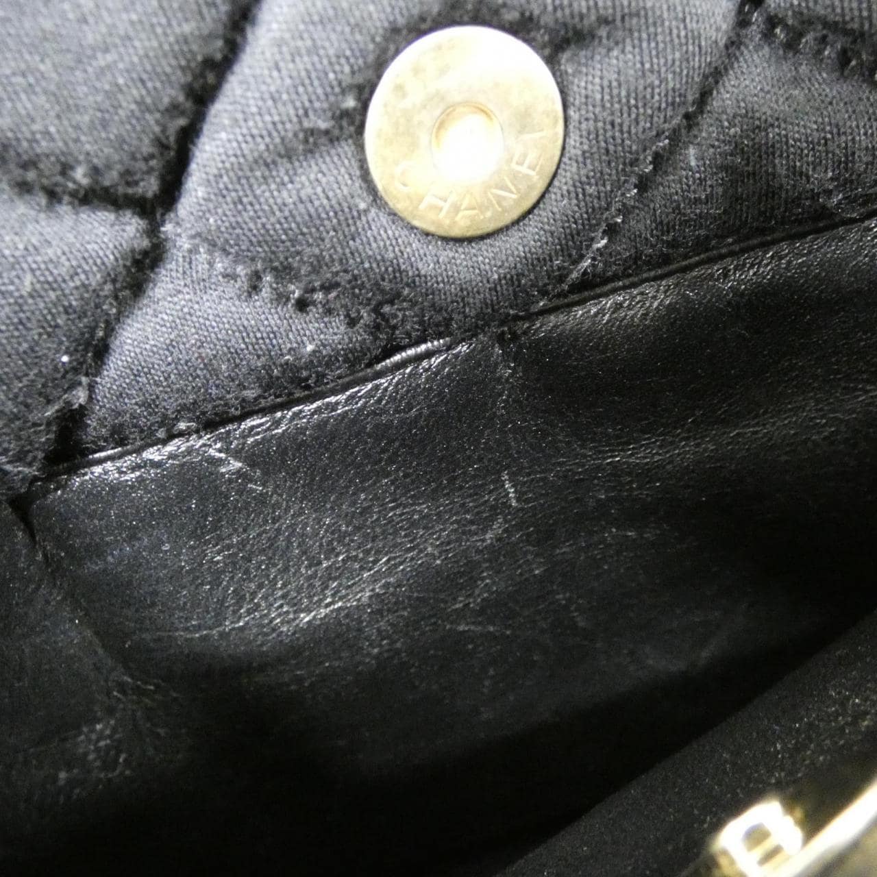 シャネル バブルキルト ライン ショルダーバッグ