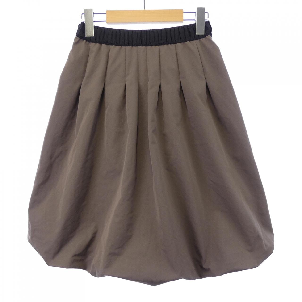トゥービーシック TO BE CHIC スカート