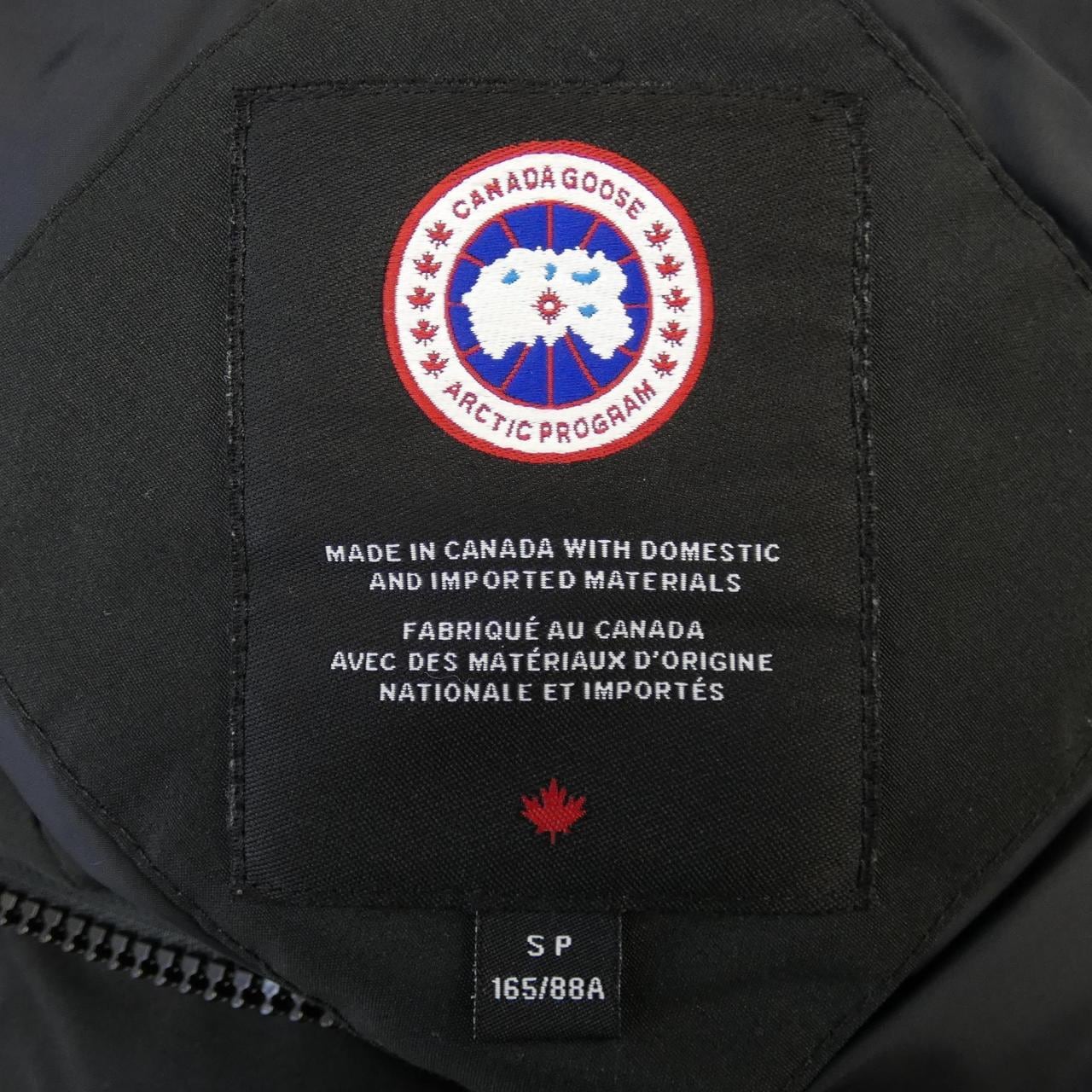 カナダグース CANADA GOOSE ダウンジャケット