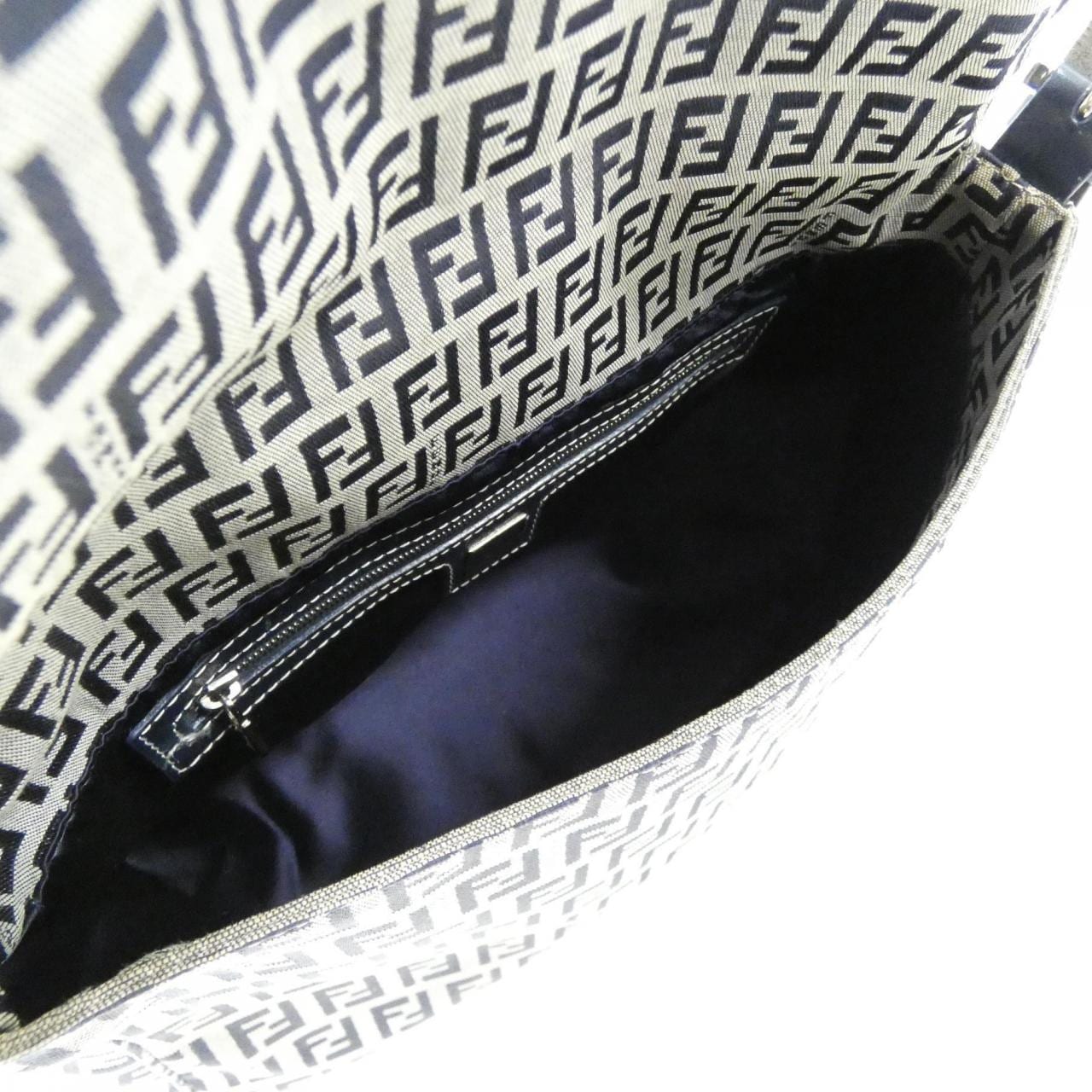 【ヴィンテージ】フェンディ マンマ バゲット 26325 ショルダーバッグ