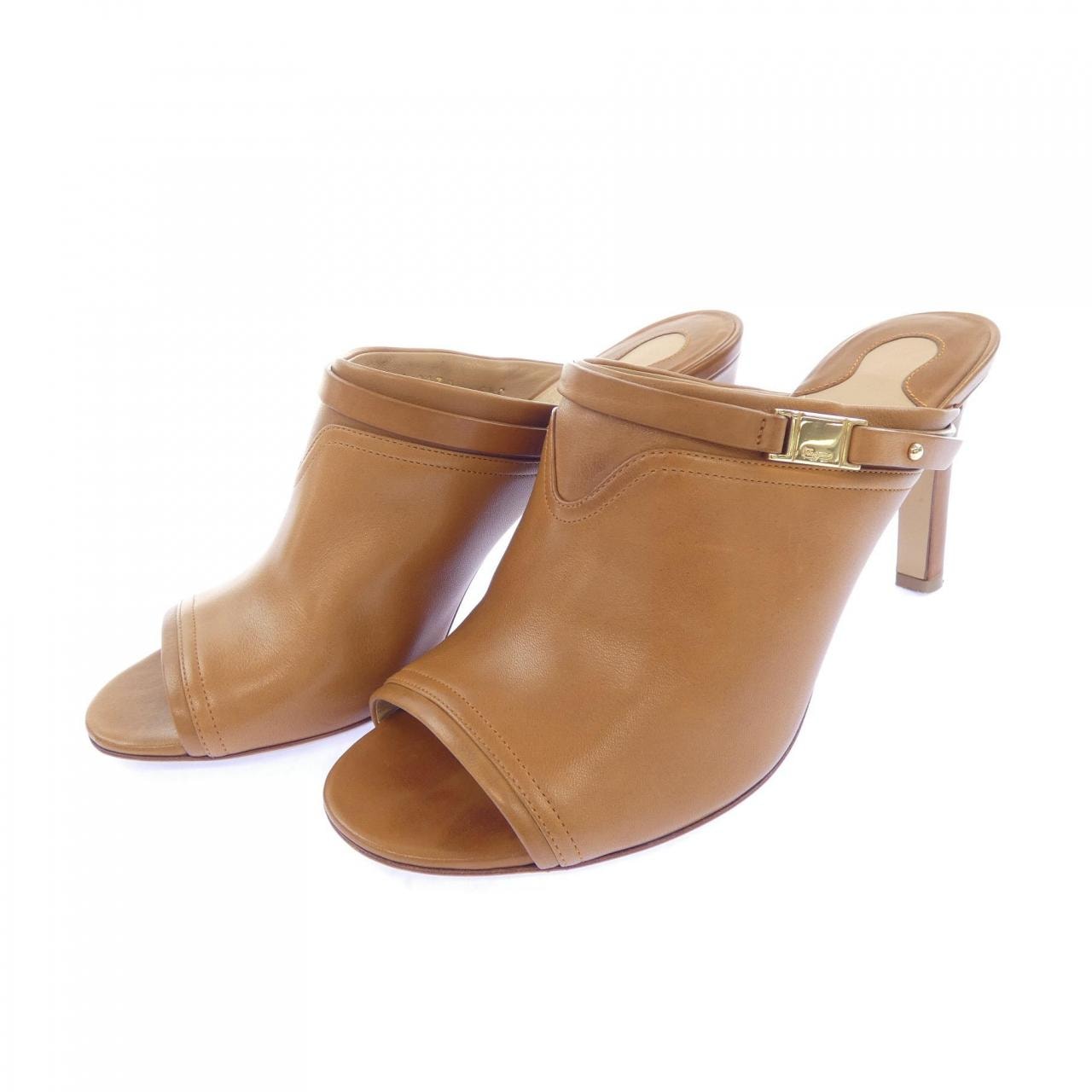 サルヴァトーレフェラガモ SALVATORE FERRAGAMO サンダル