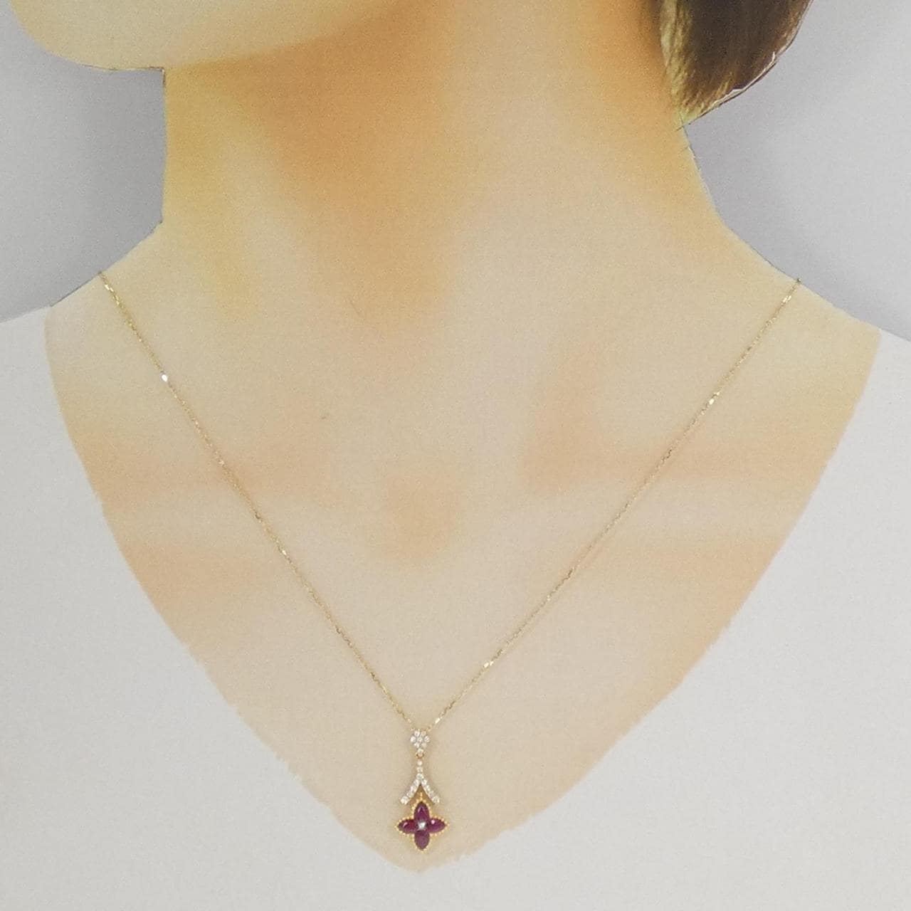750YG/K18YG フラワー ルビー ネックレス 0.69CT