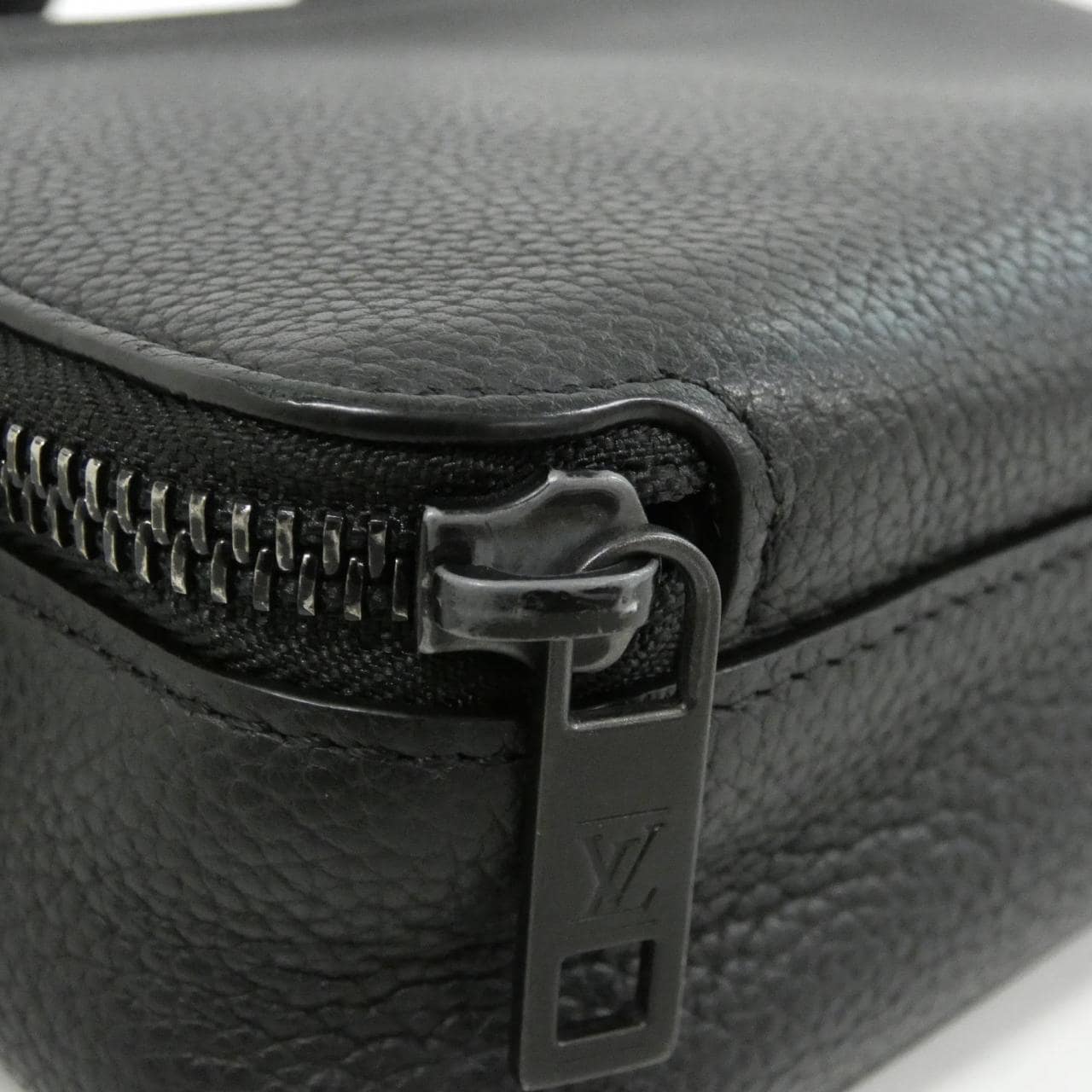 ルイヴィトン LVアエログラム アルファ ウエアラブル ウォレット M59161 ショルダーバッグ