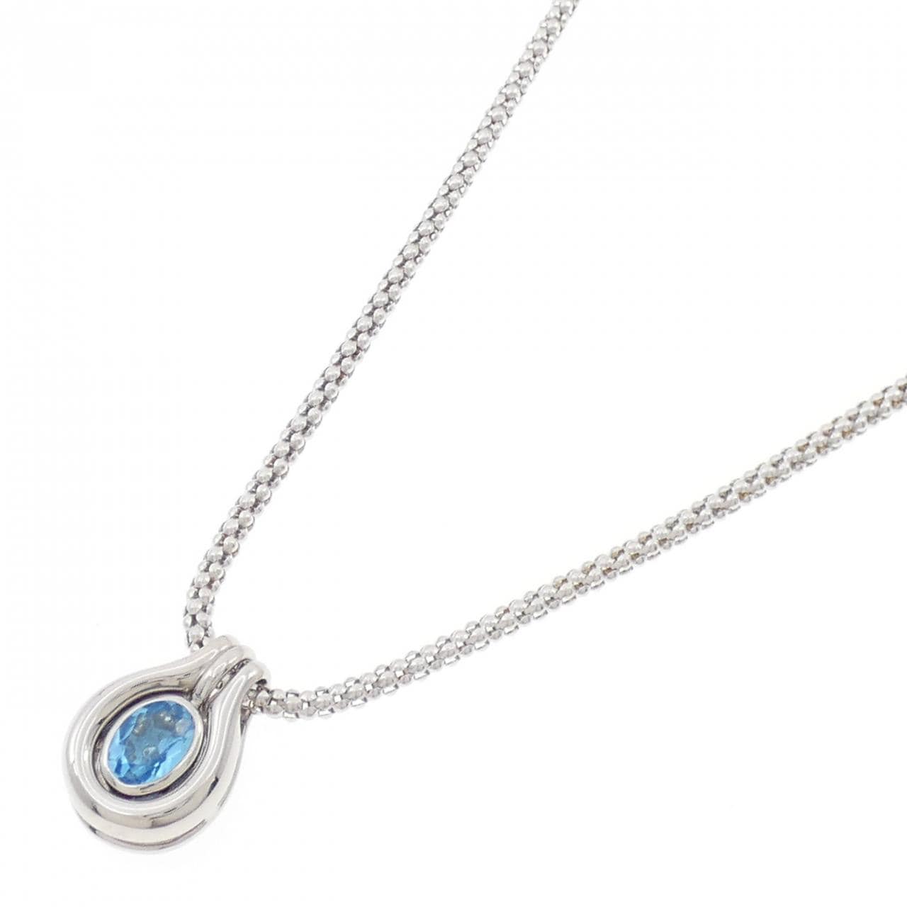 750WG blue Topaz necklace