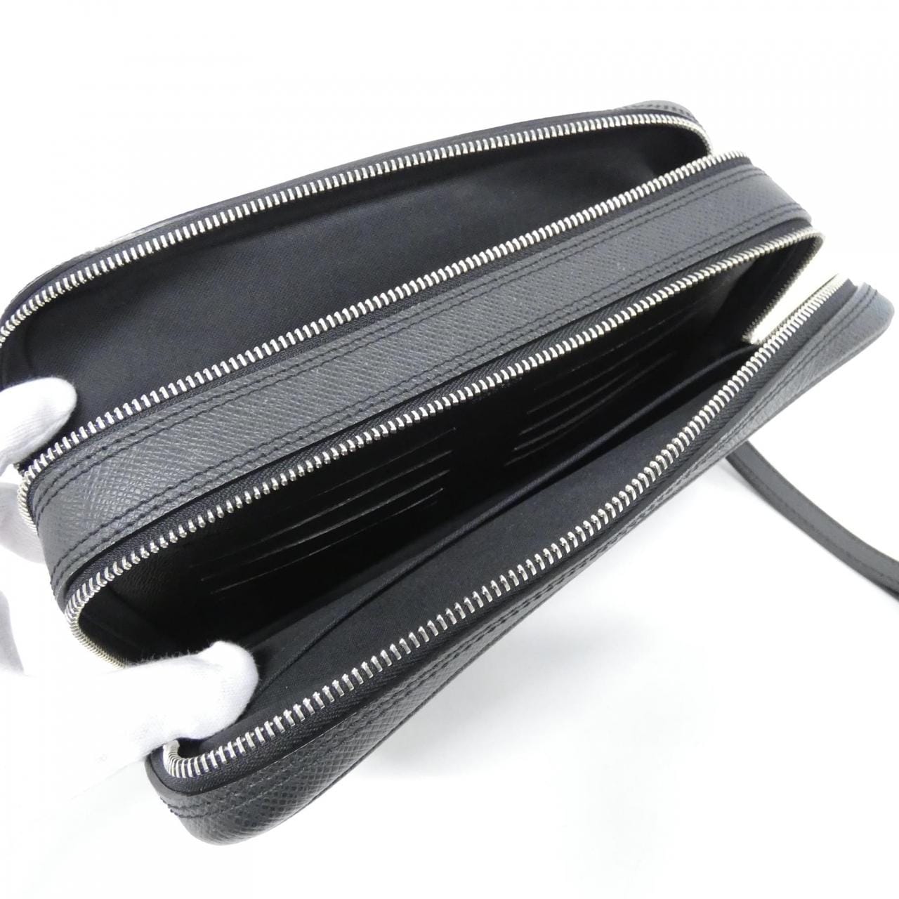 ルイヴィトン タイガ パヴェル M31142 セカンドバッグ