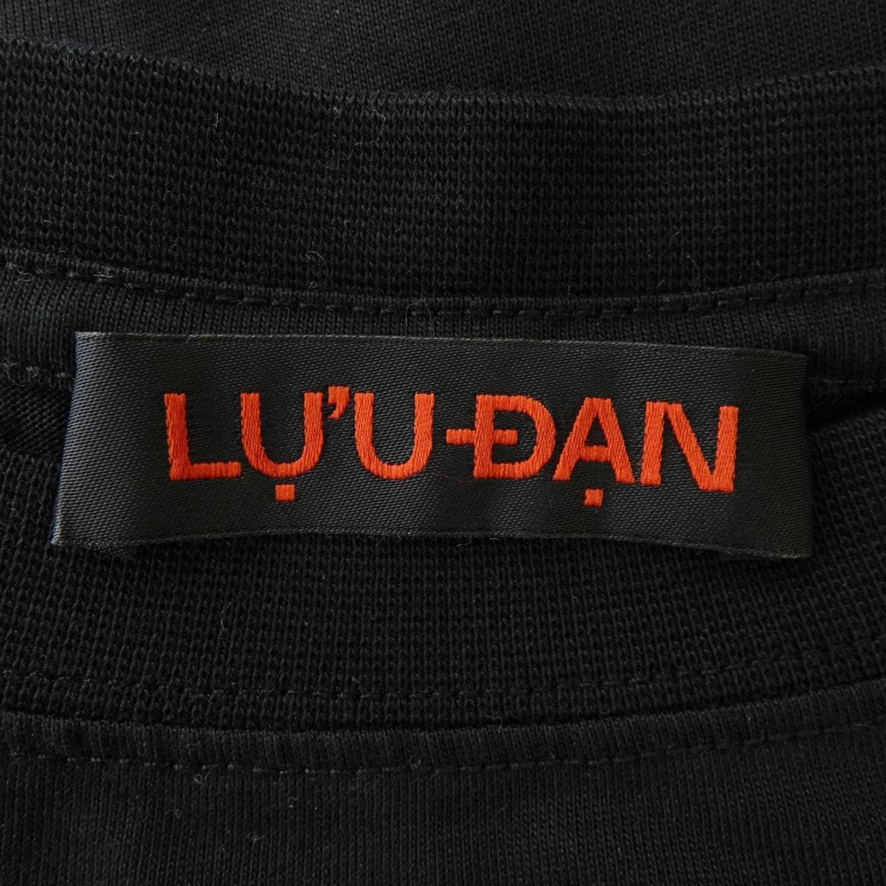 LUUDAN Tシャツ