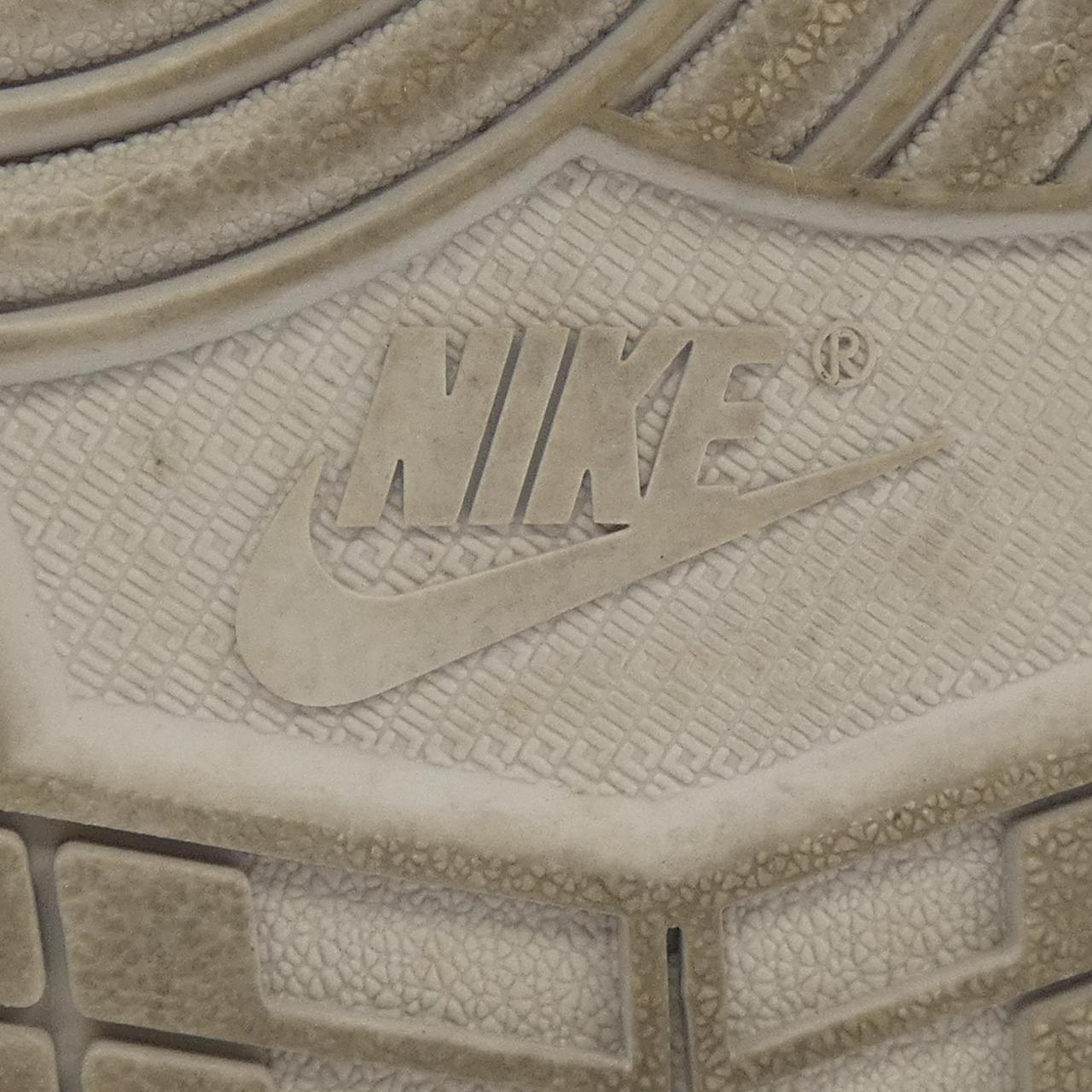 ナイキ ジョーダン NIKE JORDAN スニーカー