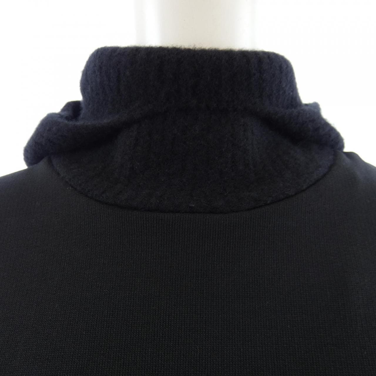 モンクレール MONCLER J20938G00015 パーカー