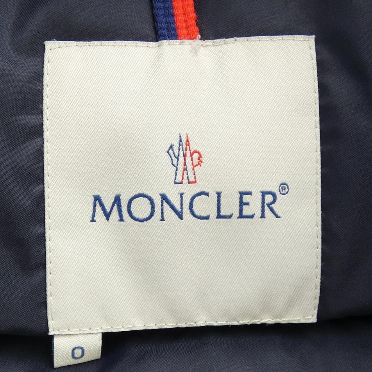 モンクレール MONCLER ダウンジャケット