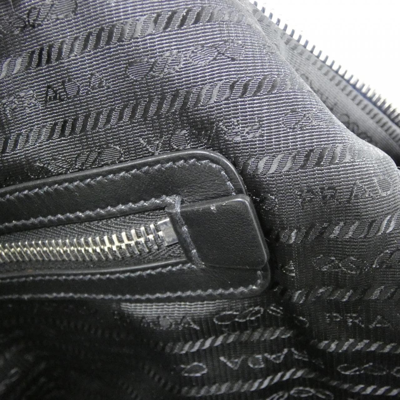 プラダ 2VY007 ショルダーバッグ