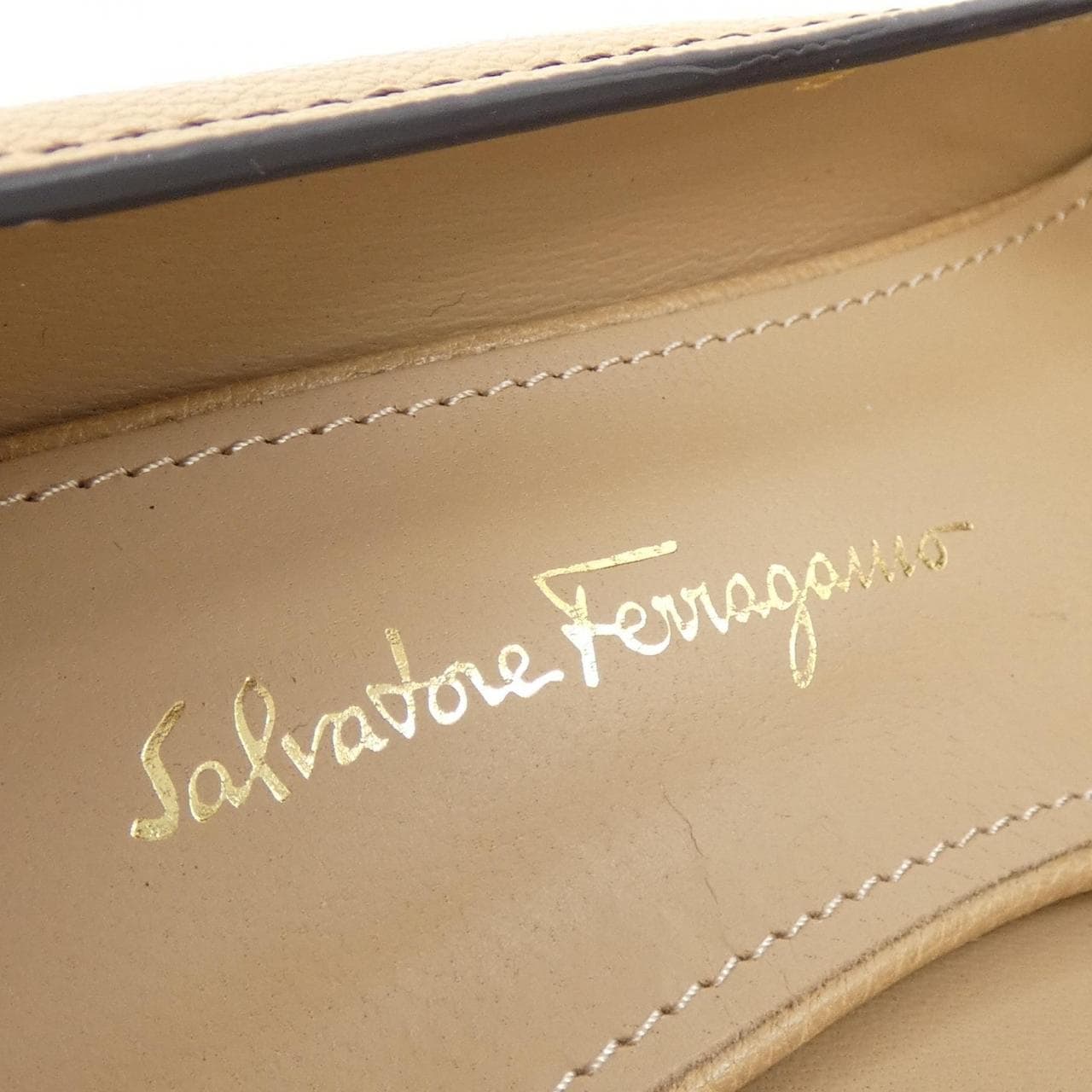 サルヴァトーレフェラガモ SALVATORE FERRAGAMO パンプス