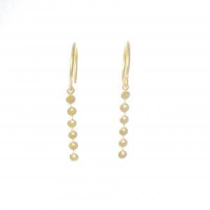 マリエレーヌ・ドゥ・タイヤック ピアス