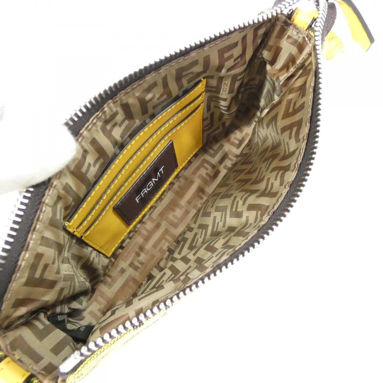 フェンディ バゲット ポーチ 8BS073 AR20 ショルダーバッグ