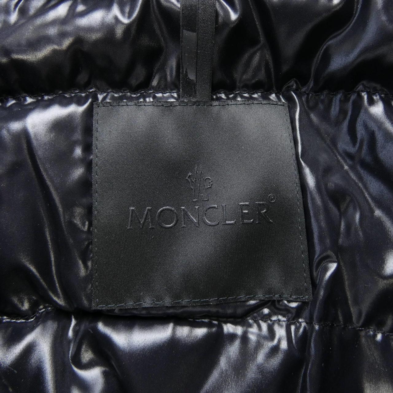 モンクレール MONCLER ダウンジャケット