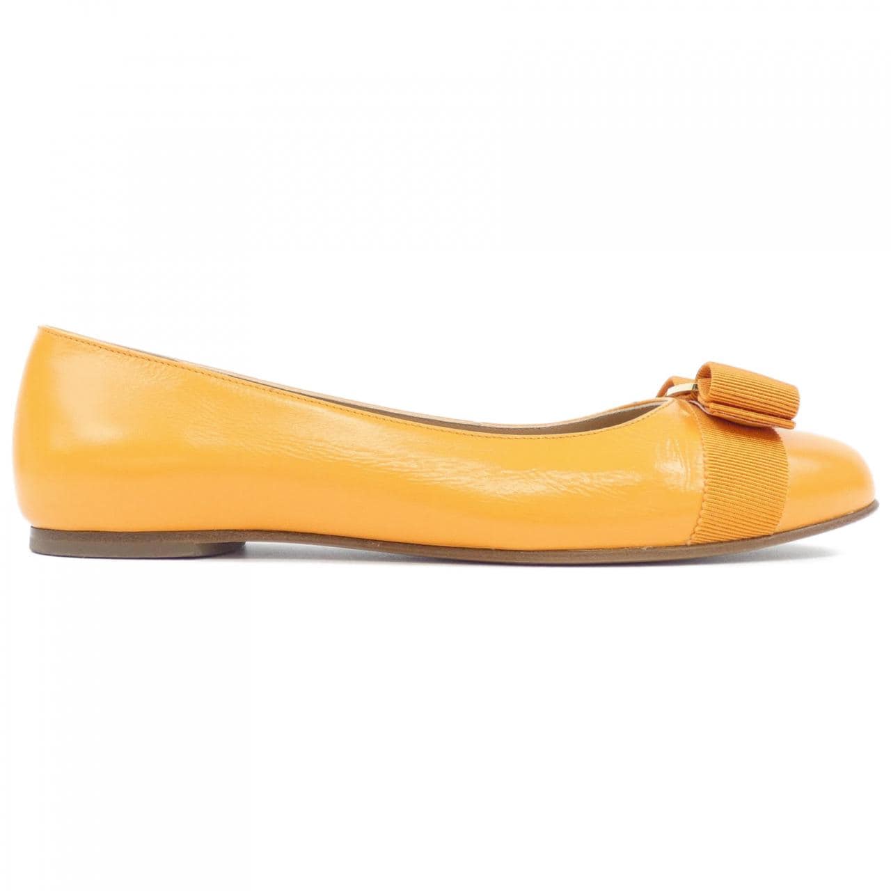 サルヴァトーレフェラガモ SALVATORE FERRAGAMO フラットシューズ