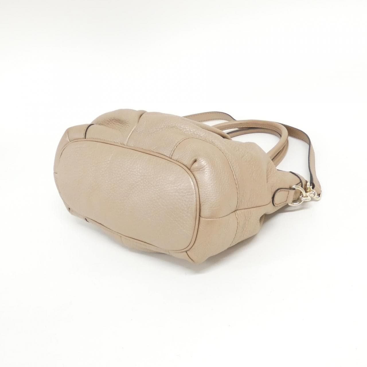 Gucci 247902包