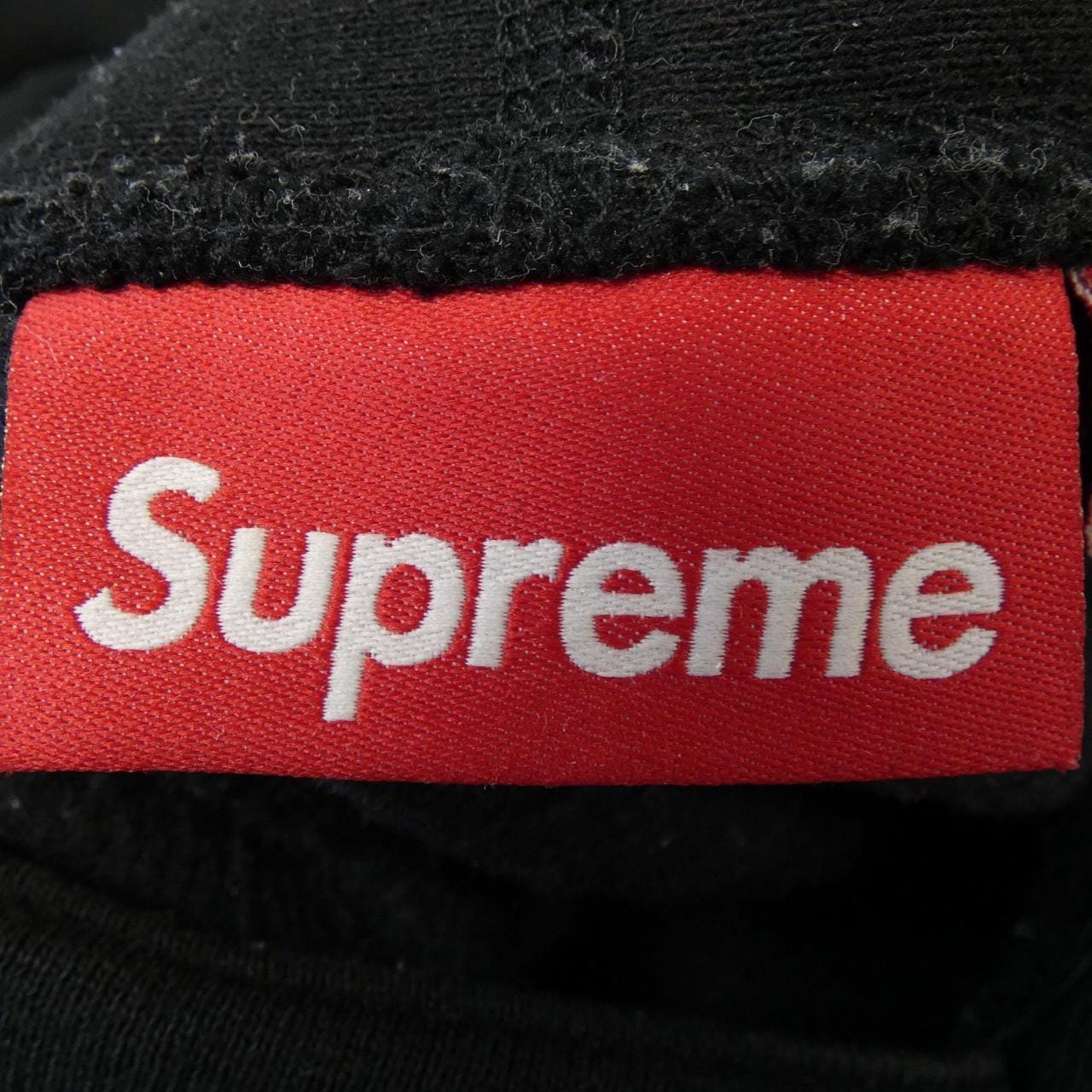 シュプリーム SUPREME Raised Script パーカー