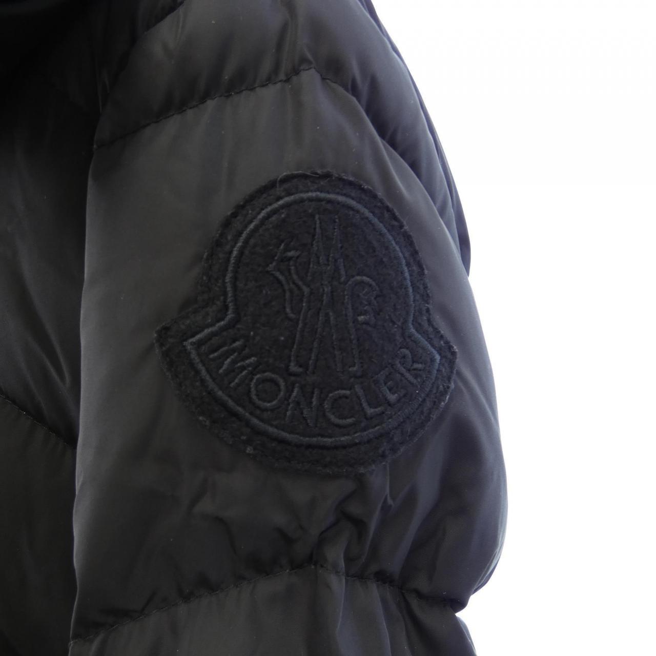 モンクレール MONCLER ダウンジャケット