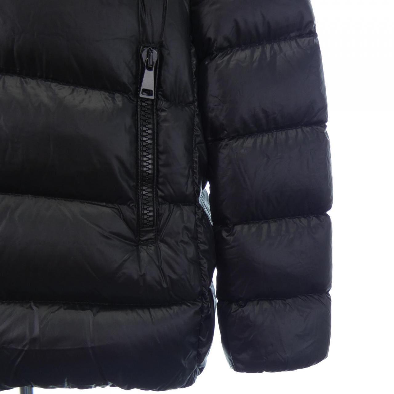 モンクレール MONCLER ダウンジャケット