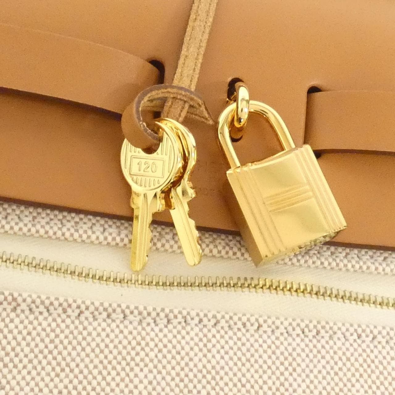 エルメス CIRCUIT 24 エールバッグ ジップ PM 084264CC バッグ