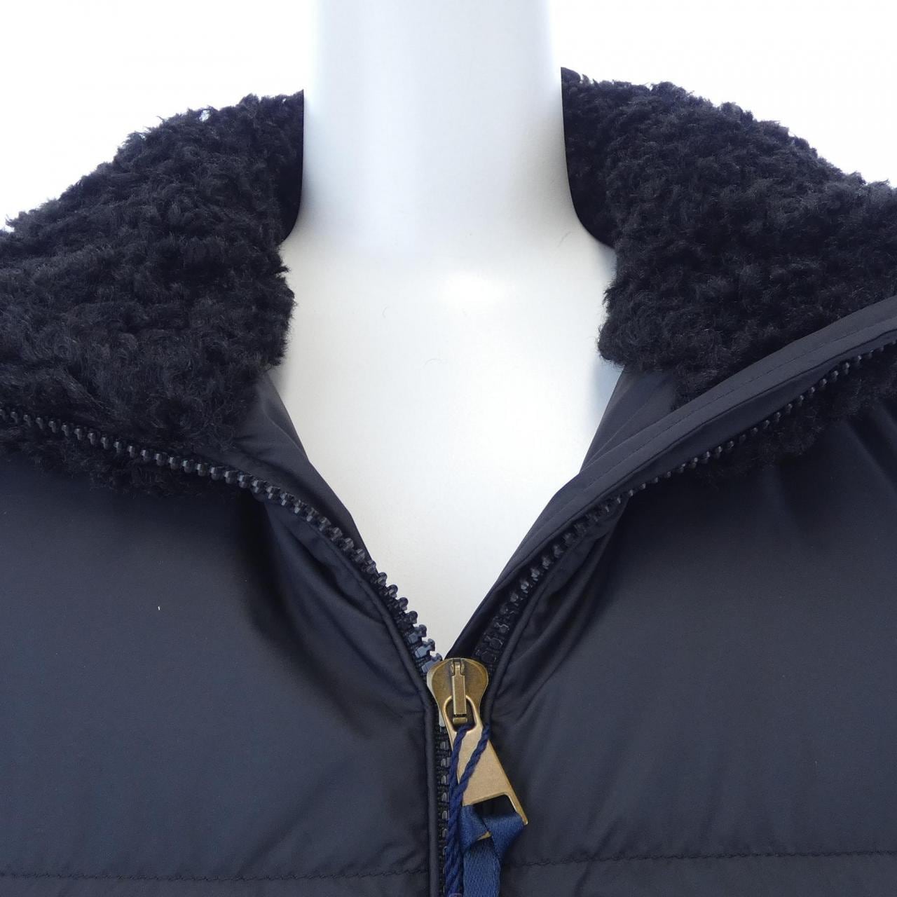 【新品】モンクレール MONCLER ESNAIE ダウンジャケット