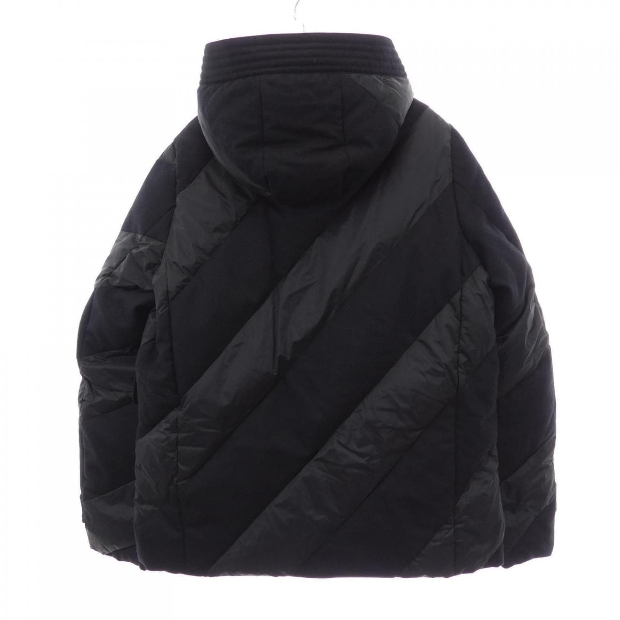モンクレールガムブルー MONCLER GAMMEBLEU 323914134880 ダウンジャケット