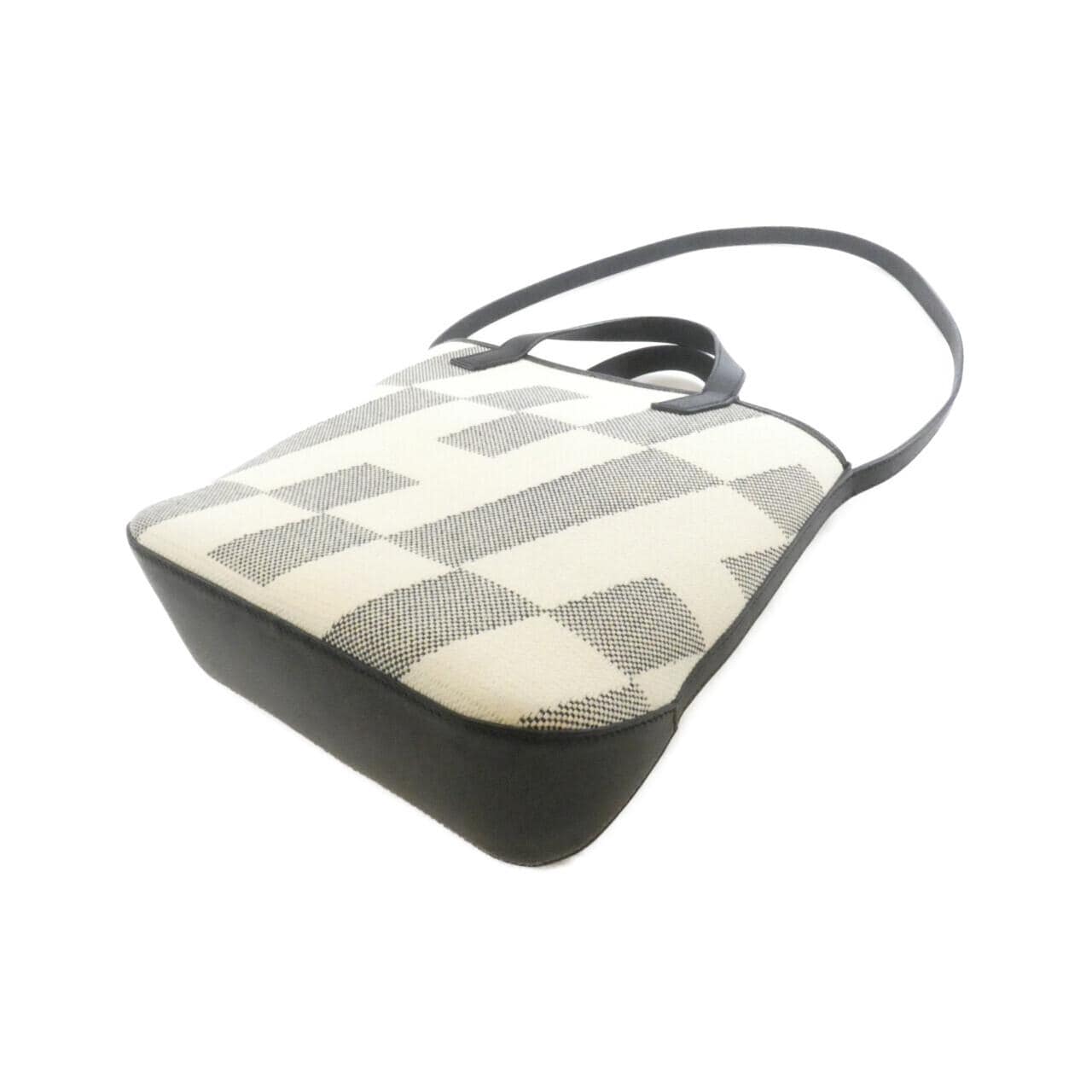 エルメス アッシュ アン ビエ 27cm 082830CA バッグ