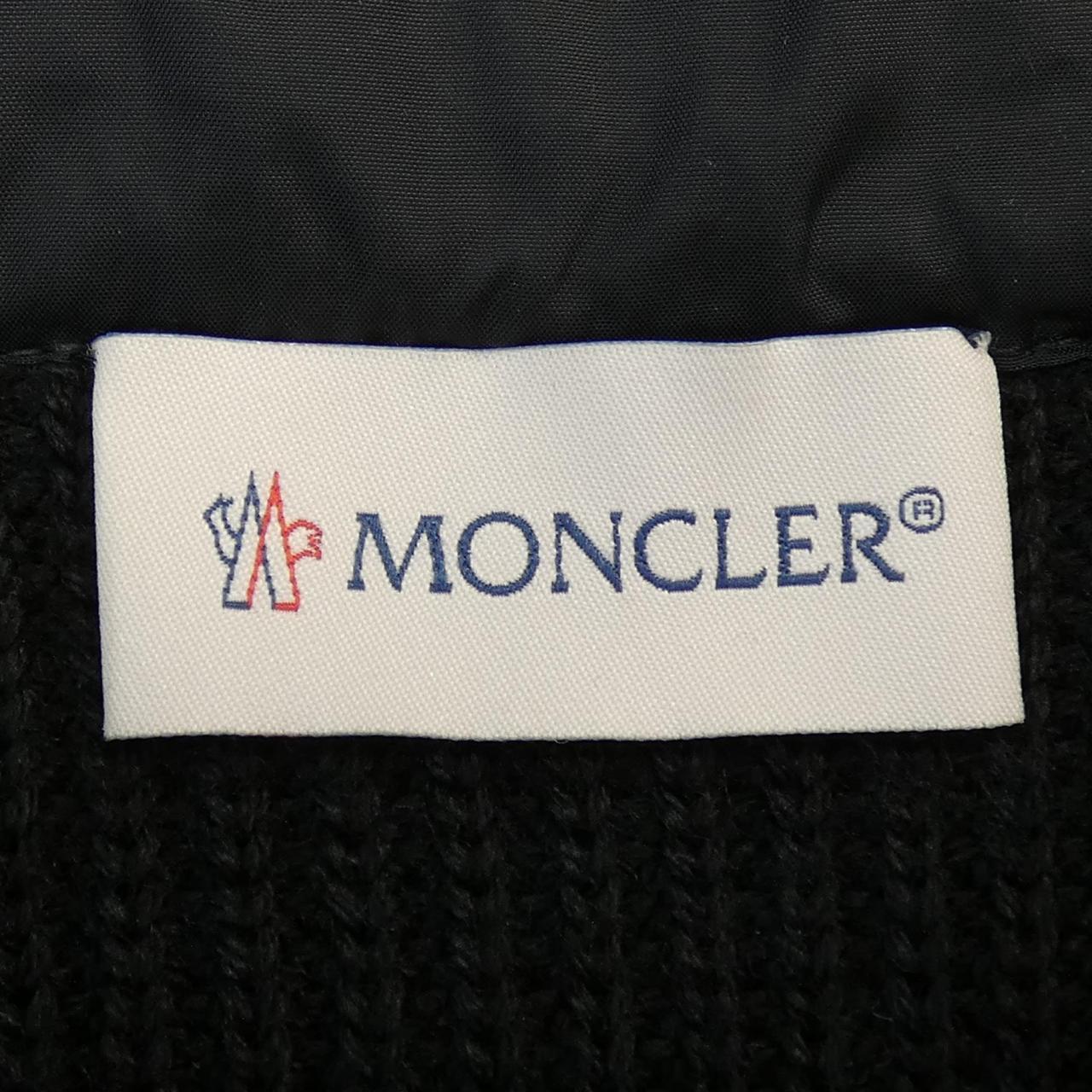 モンクレール MONCLER ダウンジャケット