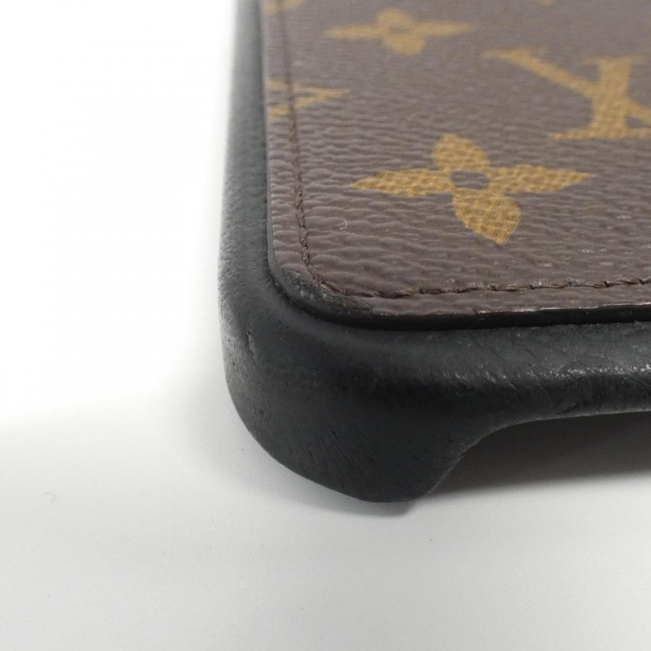 LOUIS VUITTON Monogram IPHONE Bumper 14 PRO MAX M82000 Phone Case