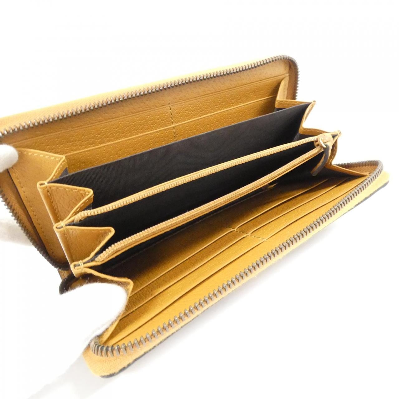 グッチ 602532 HWUBM 財布