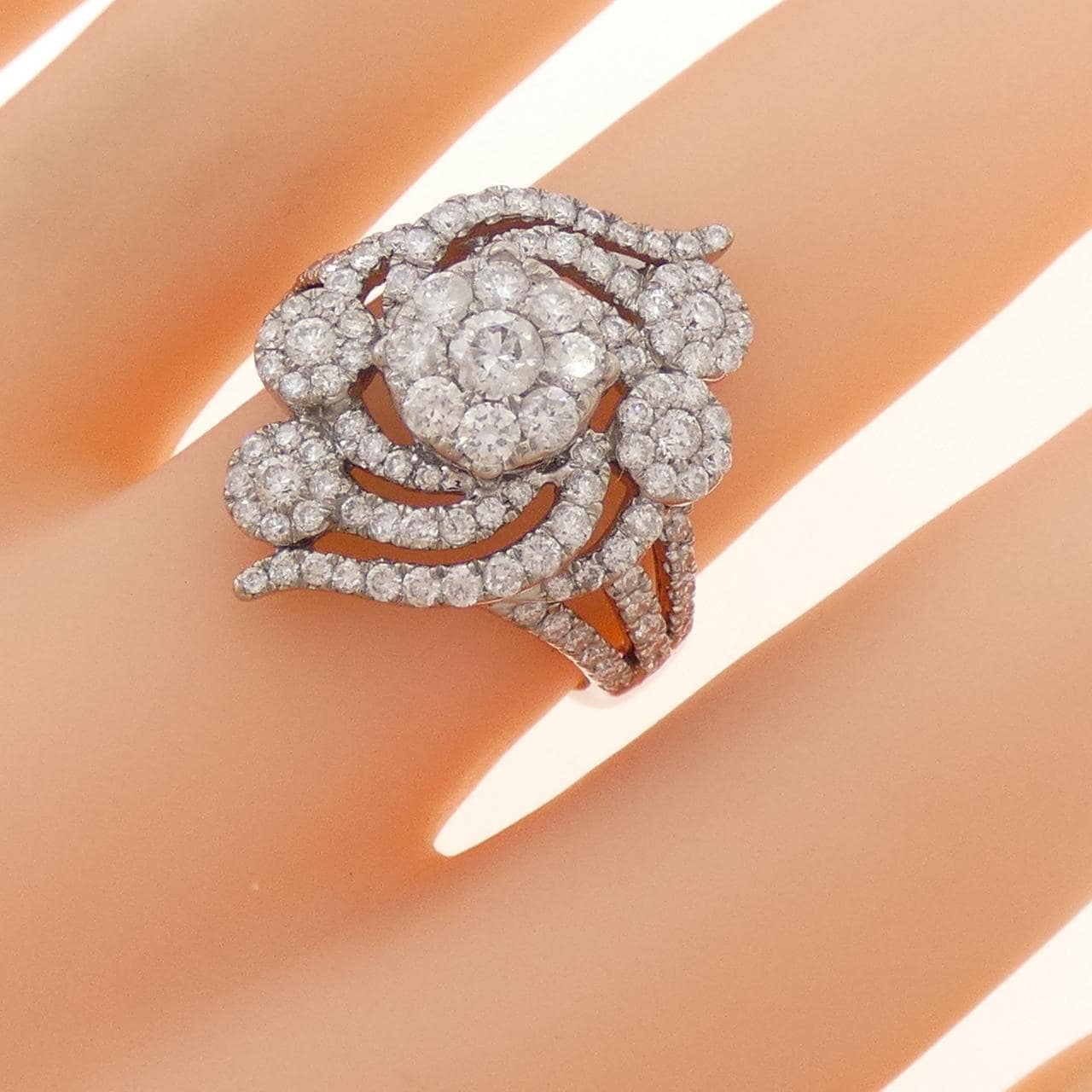 K18WG ダイヤモンド リング 1.50CT