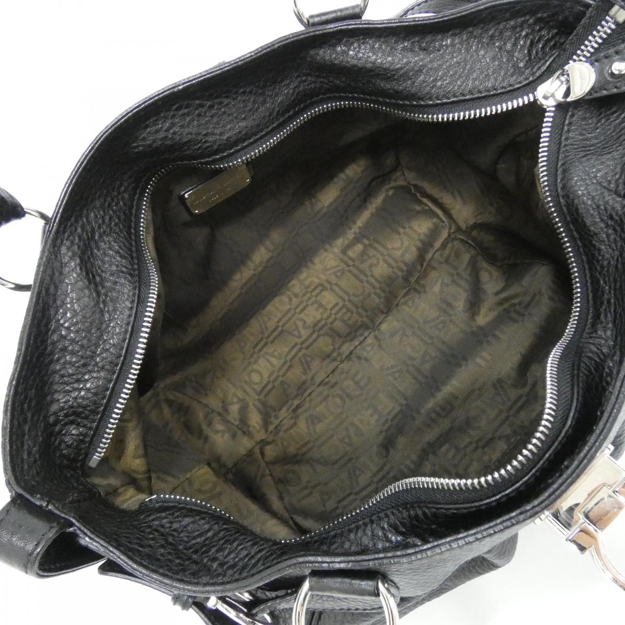 サルヴァトーレフェラガモ 21 A050 ショルダーバッグ