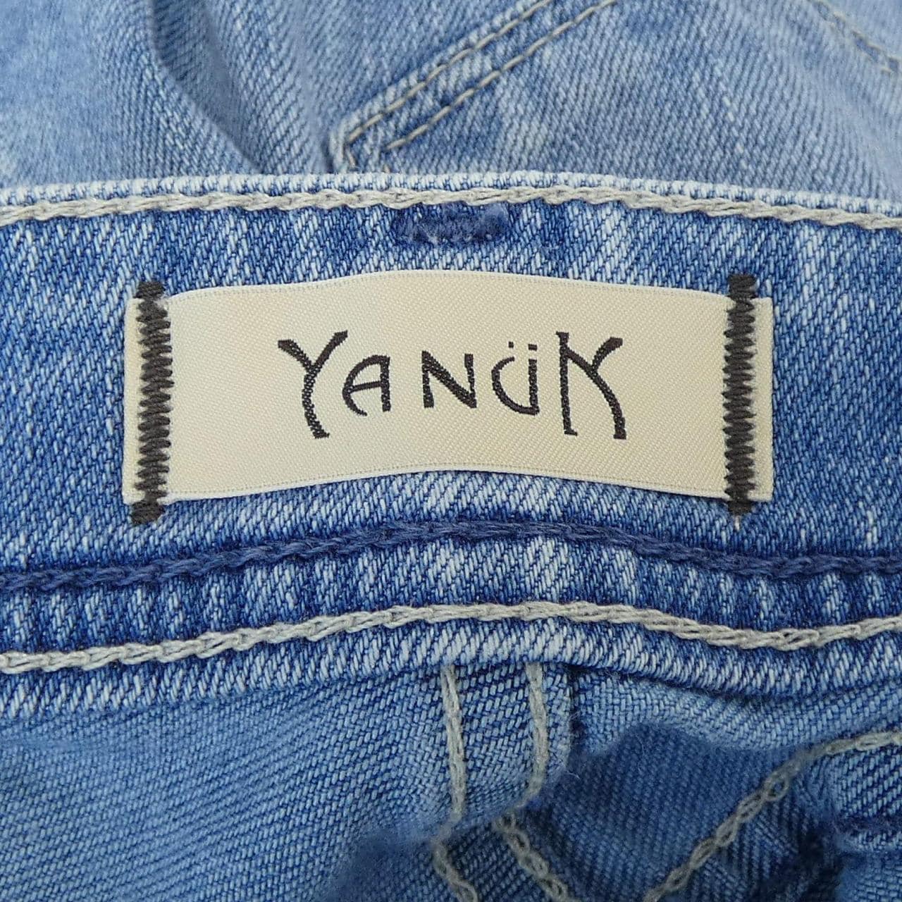 ヤヌーク YANUK ジーンズ