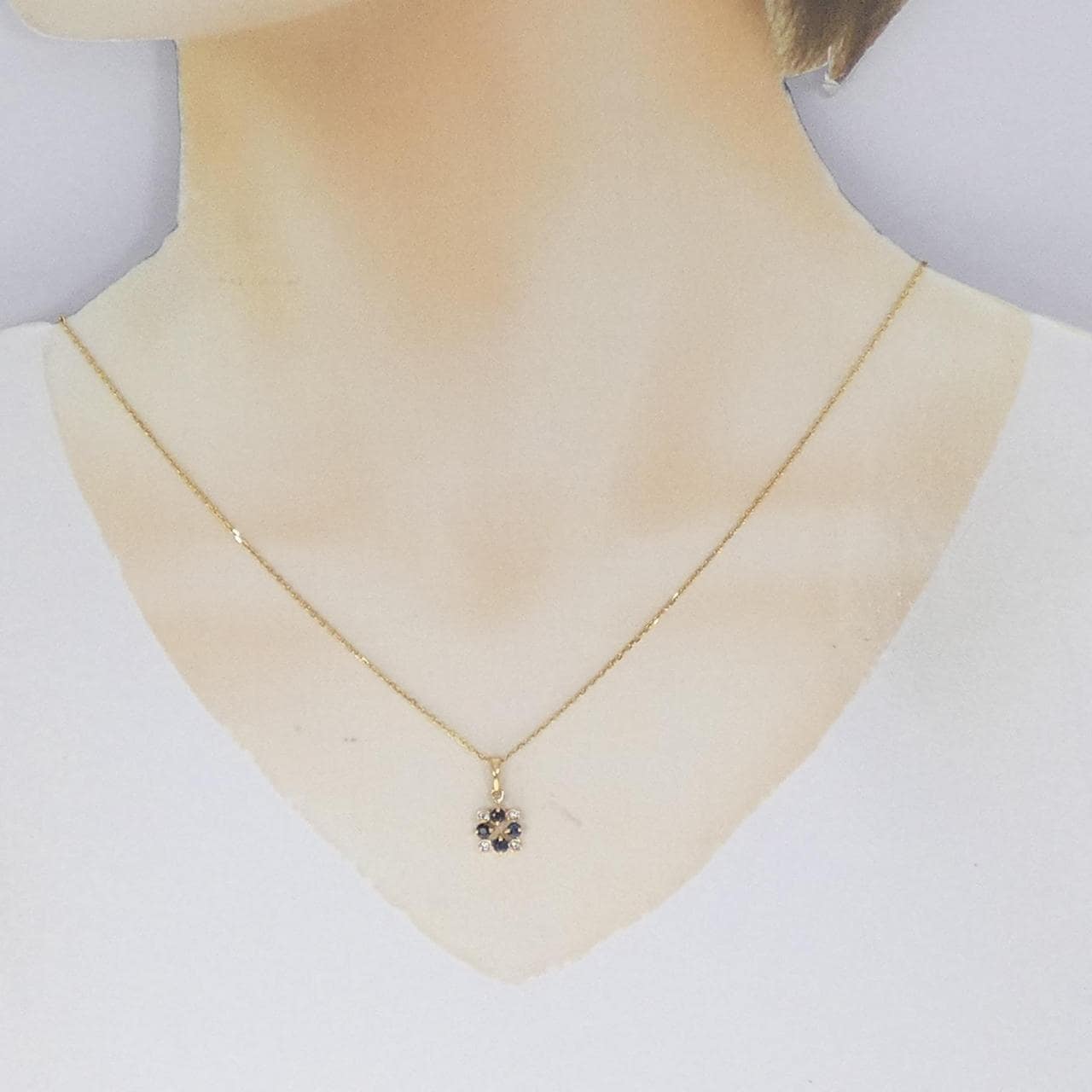K18YG sapphire necklace