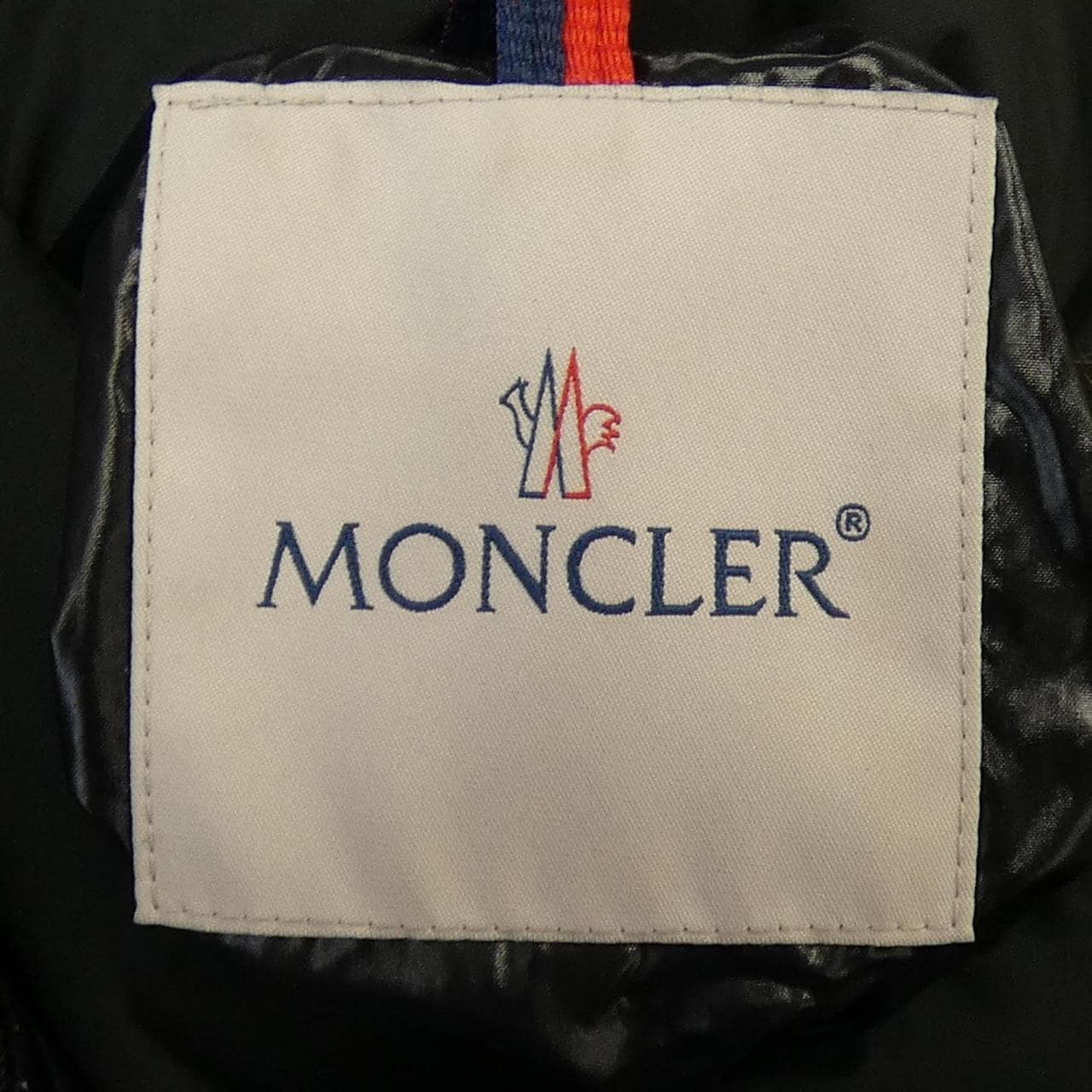 モンクレール MONCLER ダウンジャケット