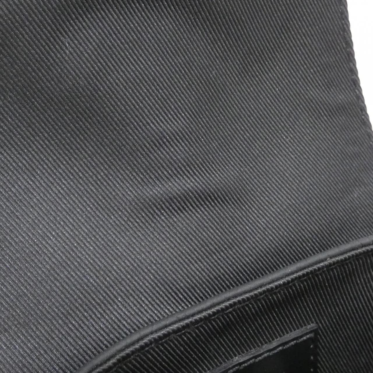 ルイヴィトン トリヨン クリストファーXS M58495 ショルダーバッグ