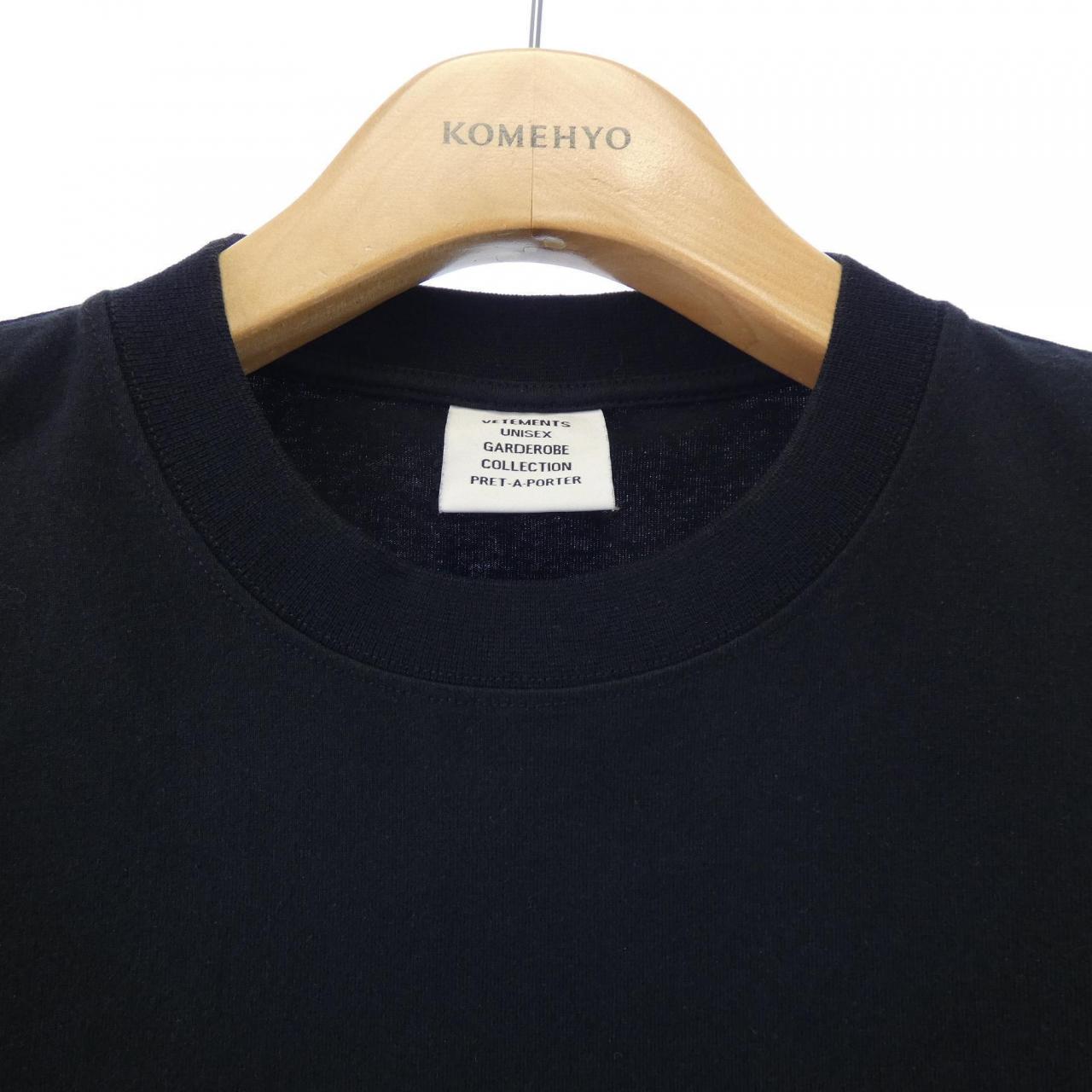 ヴェトモン VETEMENTS UE51TR620B UNISEX Tシャツ