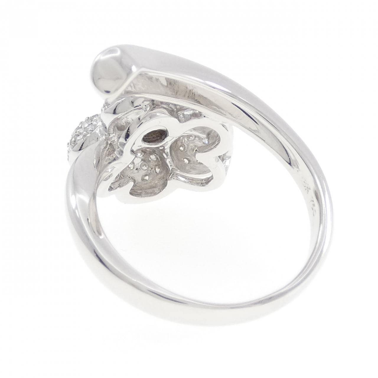 750WG Diamond Flower Ring
