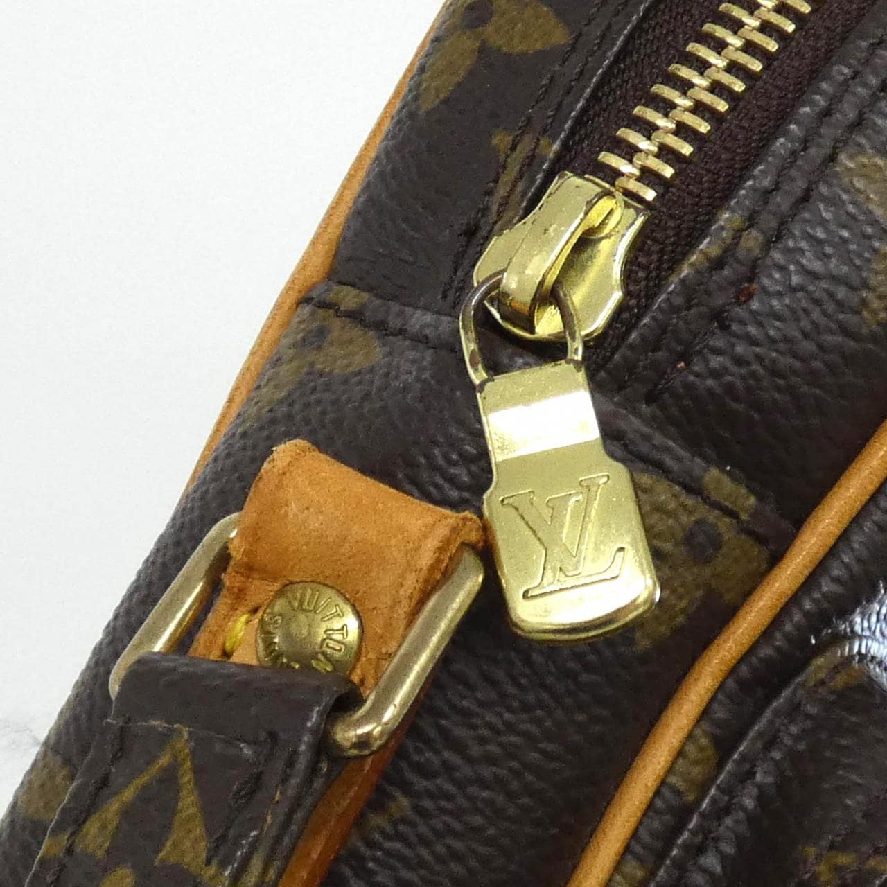 LOUIS VUITTON Monogram Amazon M45236 單肩包